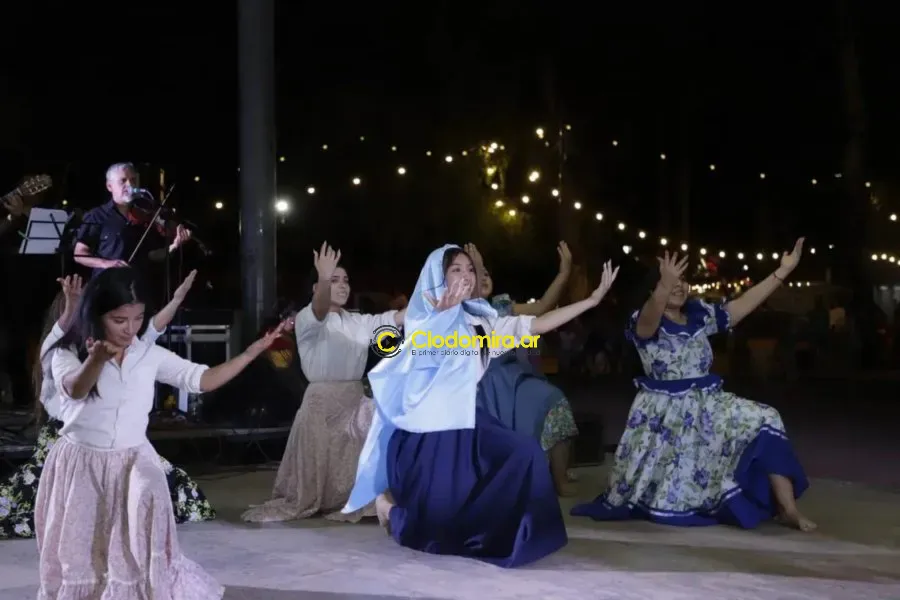 la-navidad-sachera-ilumino-el-parque-guemes-con-un-notable-espectaculo