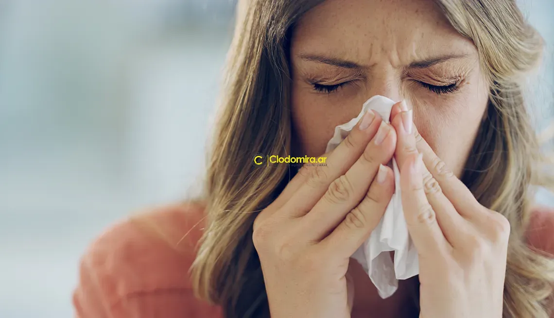1140-flu-sneezing-woman-esp